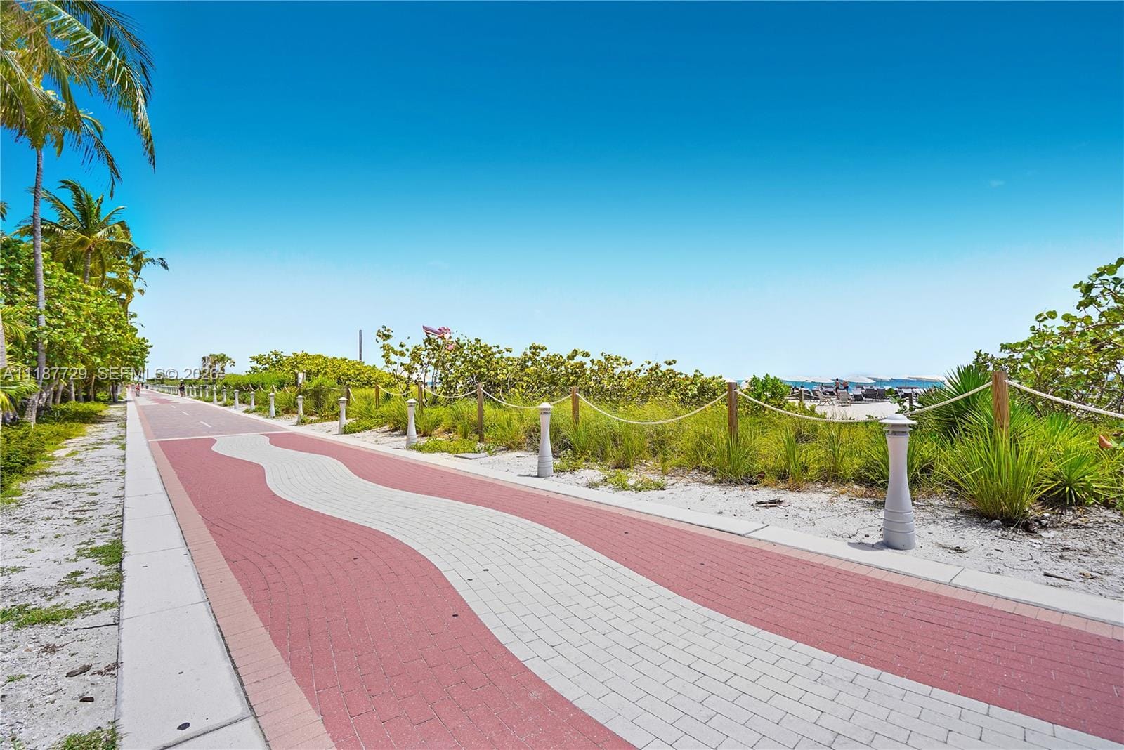 4401 Collins Avenue 1117 — photo 3