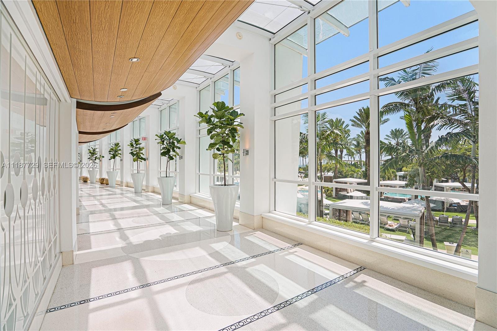 4401 Collins Avenue 1117 — photo 7