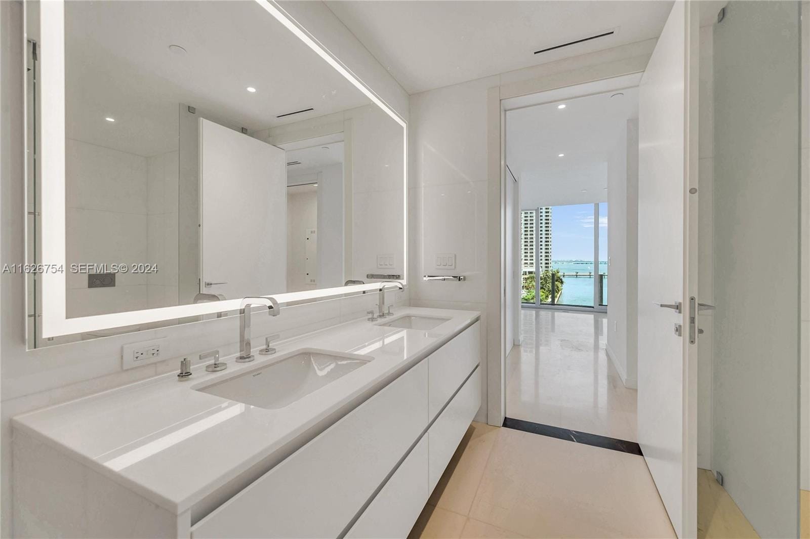300 Biscayne Blvd Way 703, Miami, FL 33131 photo 18