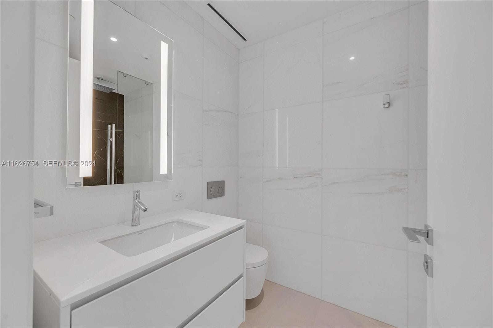 300 Biscayne Blvd Way 703, Miami, FL 33131 photo 21