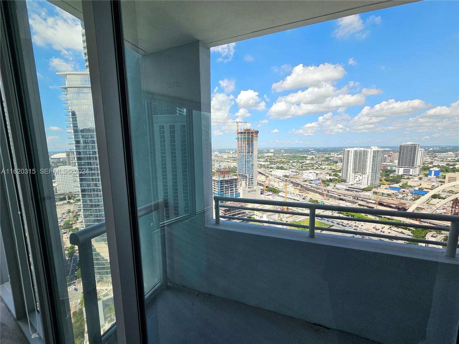 888 Biscayne Boulevard 4001, Miami, FL 33132 photo 25