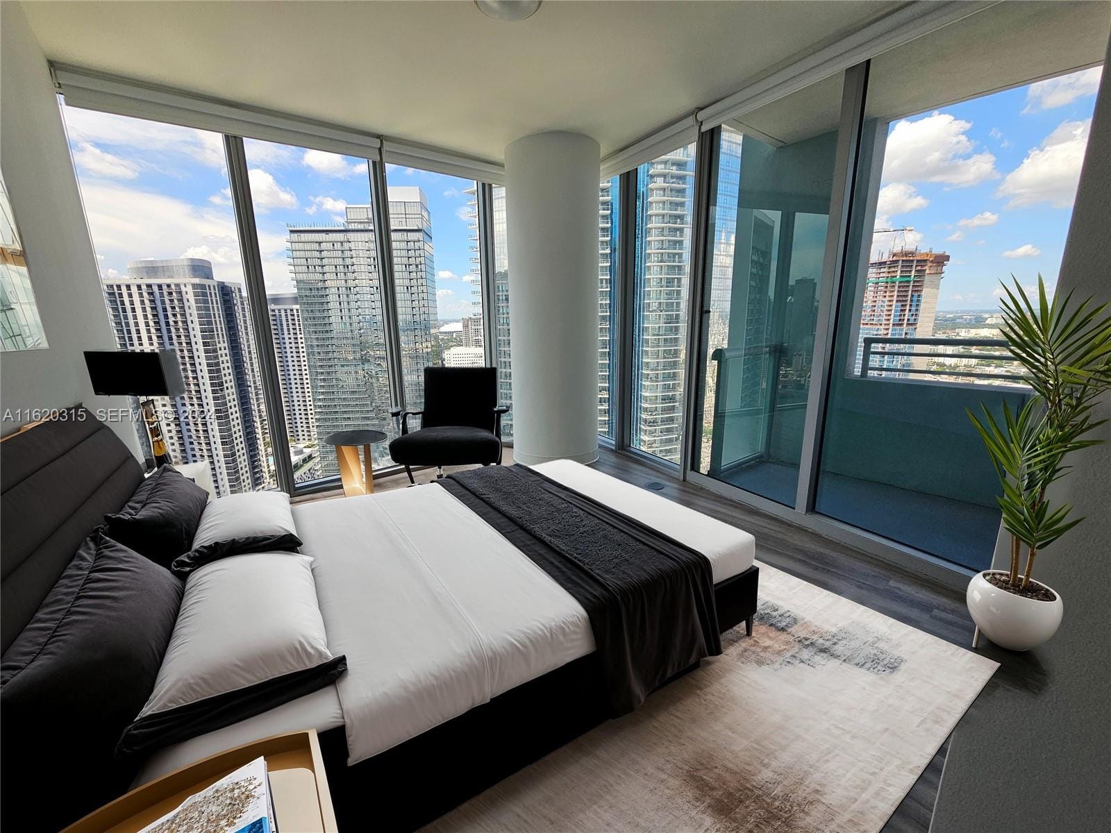 888 Biscayne Boulevard 4001 — photo 6