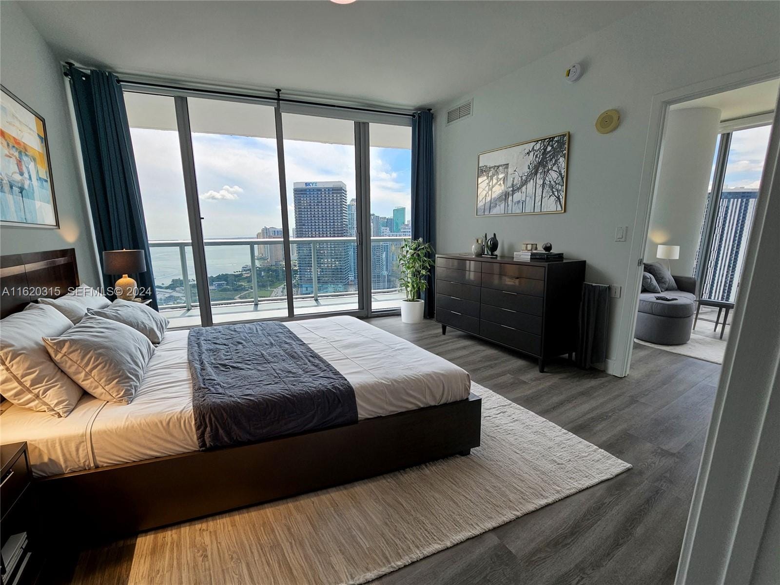 888 Biscayne Boulevard 4001 — photo 8