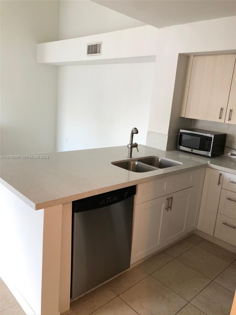 720 SW 111th Avenue 307 — photo 5
