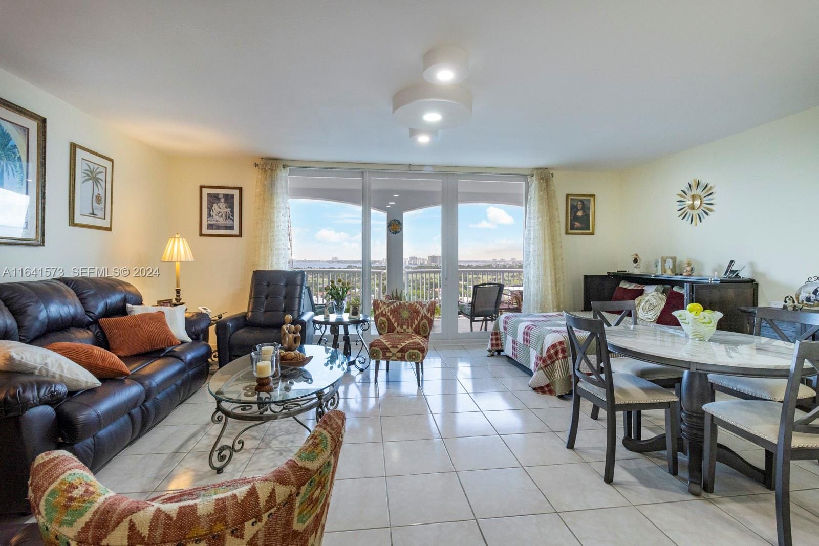 5401 Collins Avenue 1129, Miami Beach, FL 33140 photo 2