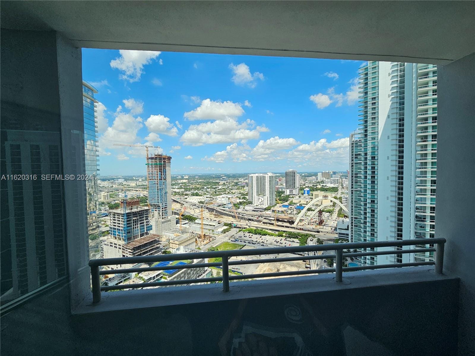 888 Biscayne Boulevard 2701 — photo 7