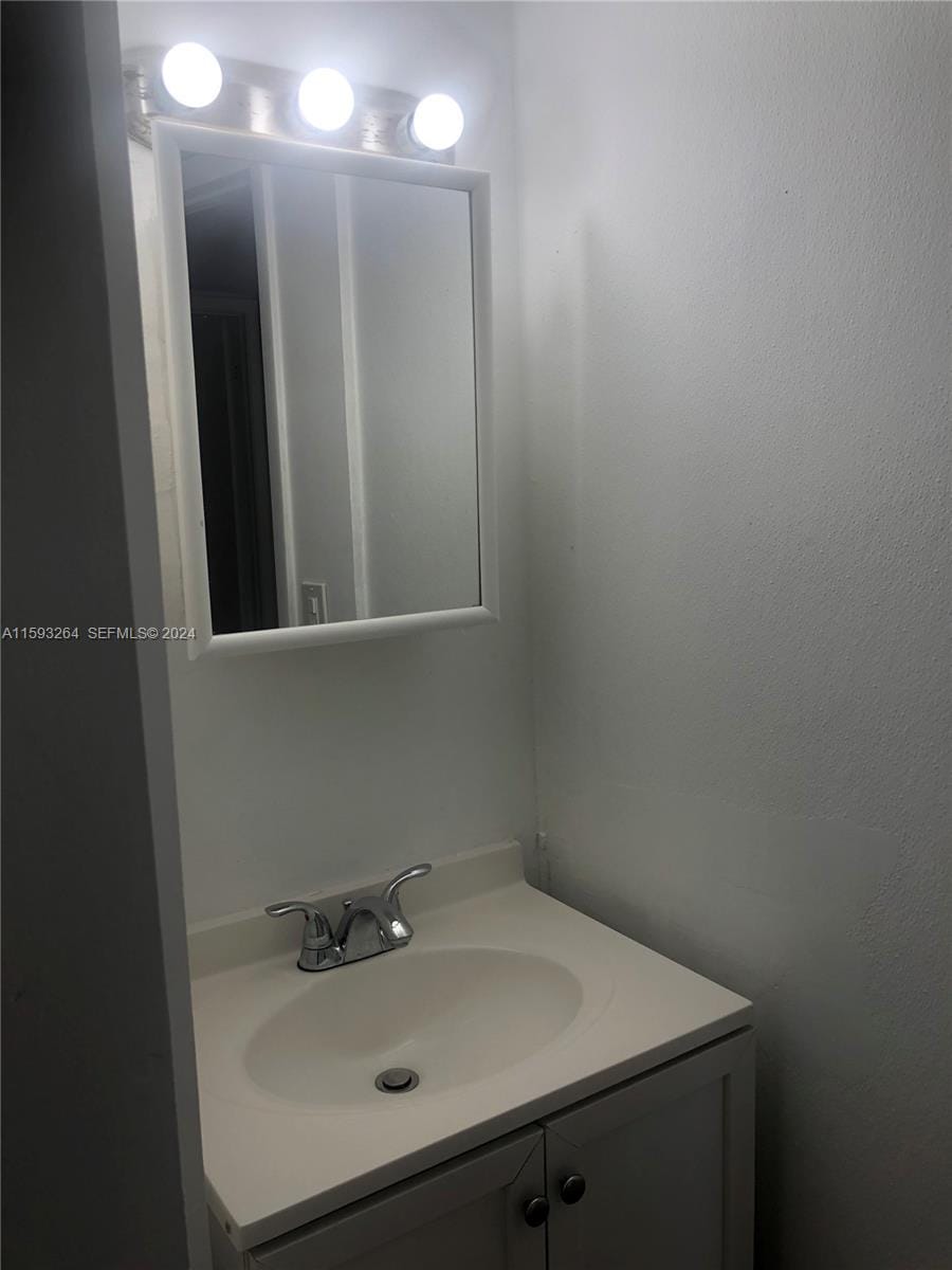 8850 Fontainebleau Boulevard 101, Miami, FL 33172 photo 12