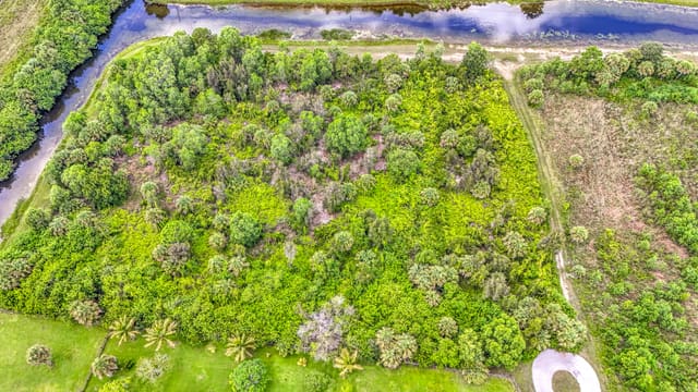 Xxx Bob Cat Lane, sold in Deer Run, Loxahatchee, FL