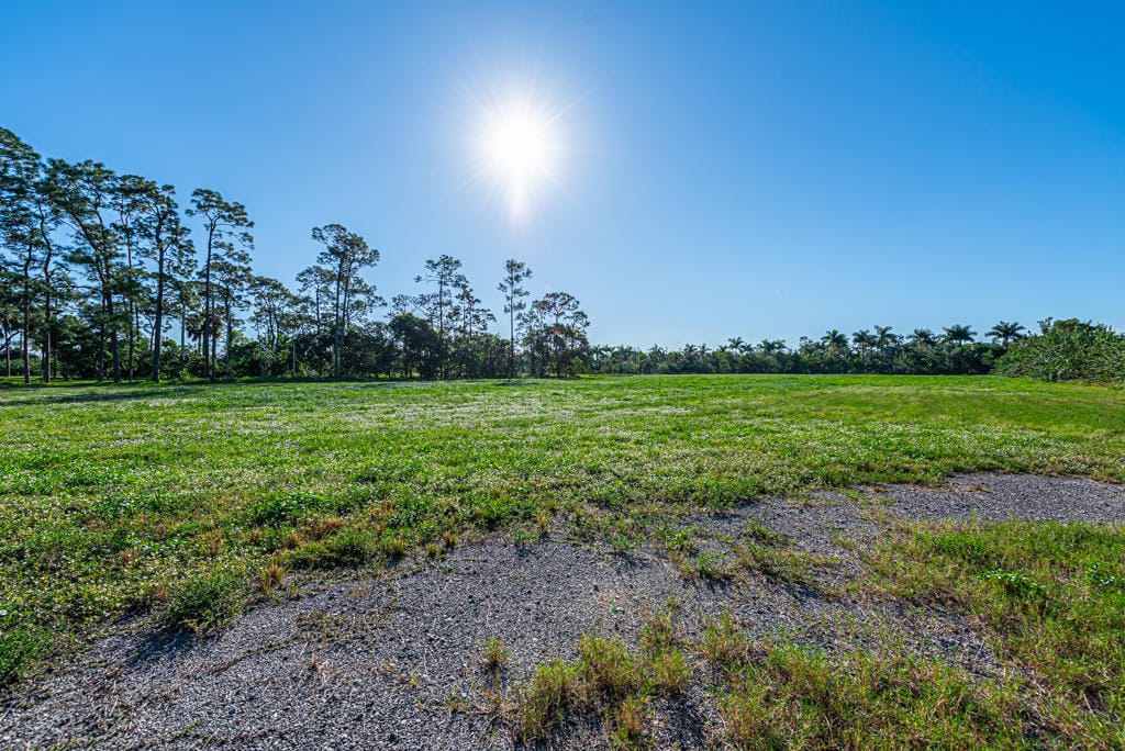 12900 Okeechobee Boulevard — photo 9