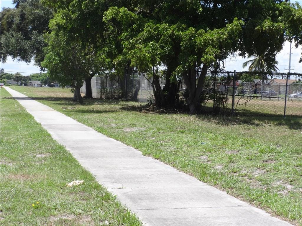 800 NW Dixie Highway, Pompano Beach, FL 33060 photo 3