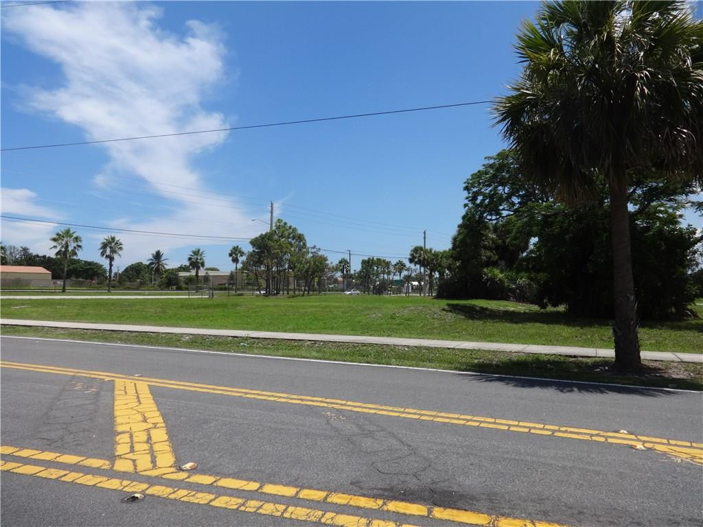 800 NW Dixie Highway, Pompano Beach, FL 33060