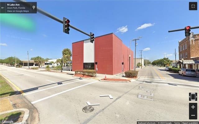 2 W Main Street, Avon Park, FL 33825