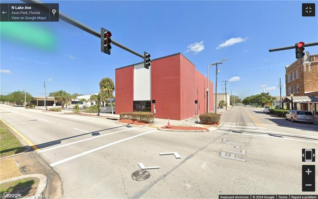 2 W Main Street, Avon Park, FL 33825, Avon Park