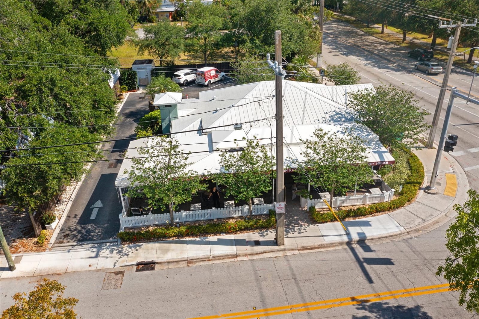 701 W Las Olas Boulevard — photo 2