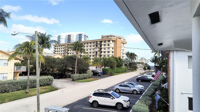 3212 NE 10th Street, Pompano Beach, FL 33062