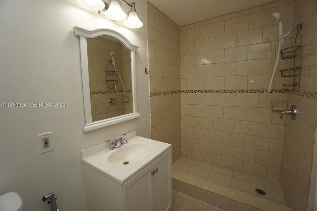 2667 NW 33rd Street 2416 — photo 12