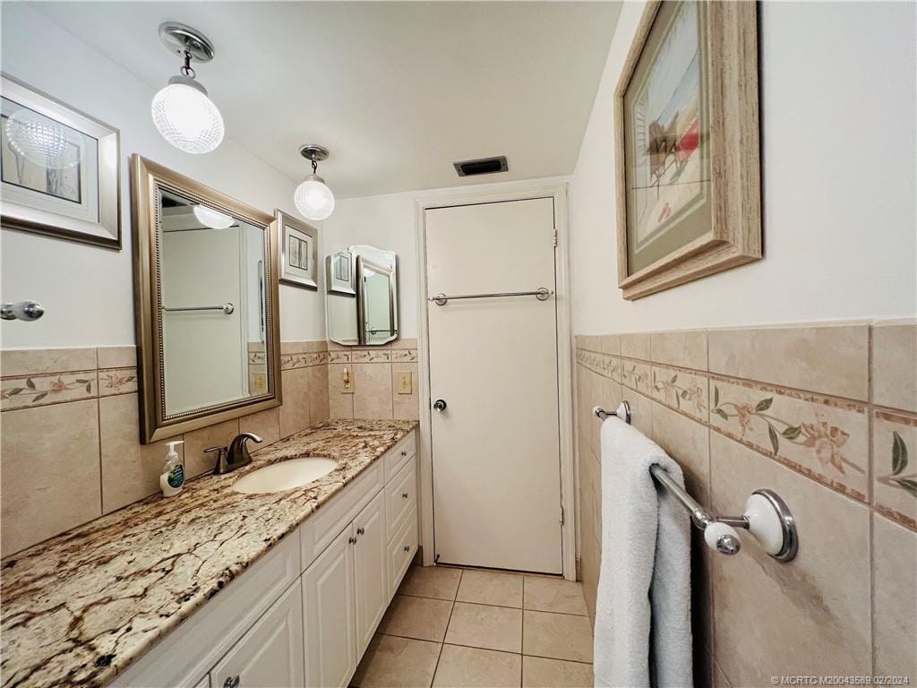 3442 NE Causeway Boulevard 302, Jensen Beach, FL 34957 photo 9