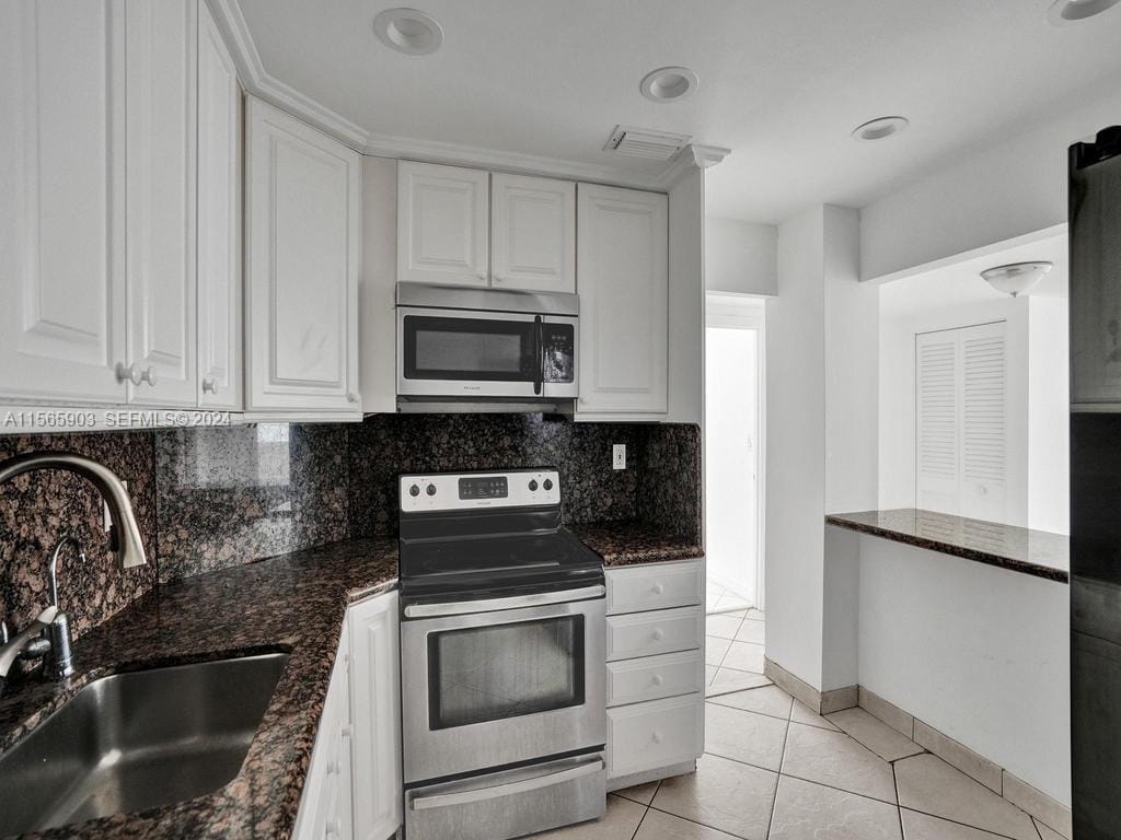 300 Bayview Drive 906, Sunny Isles Beach, FL 33160 photo 22