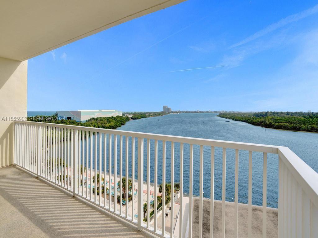 300 Bayview Drive 906, Sunny Isles Beach, FL 33160, Sunny Isles Beach