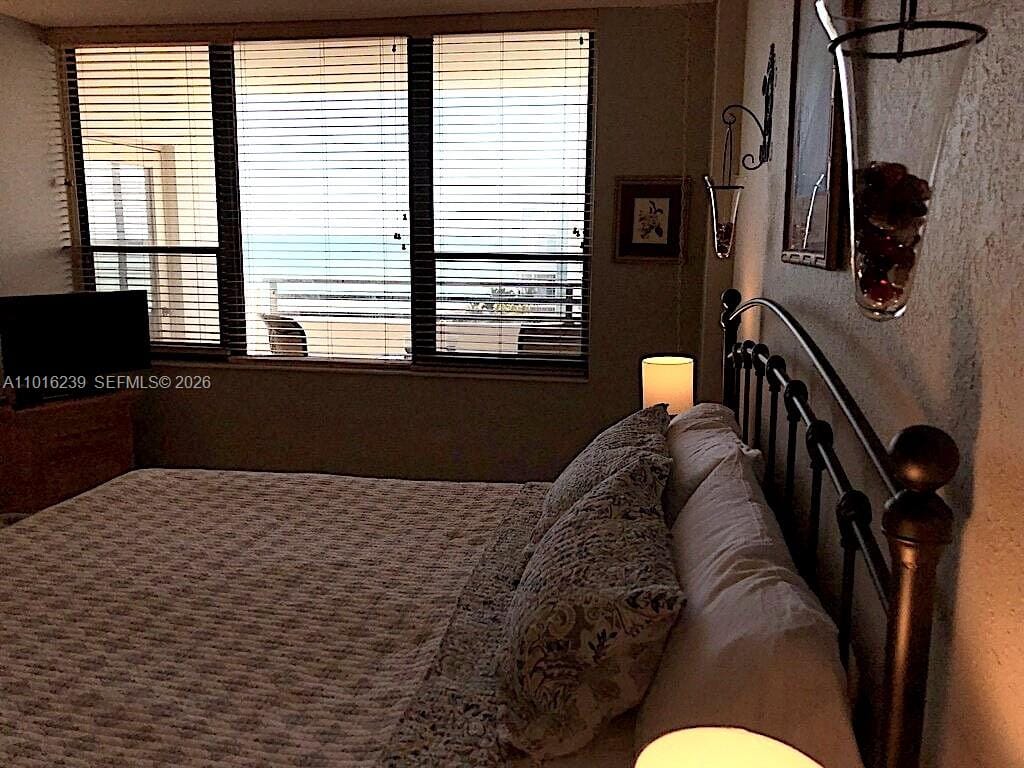 3505 S Ocean Drive 1115 — photo 7