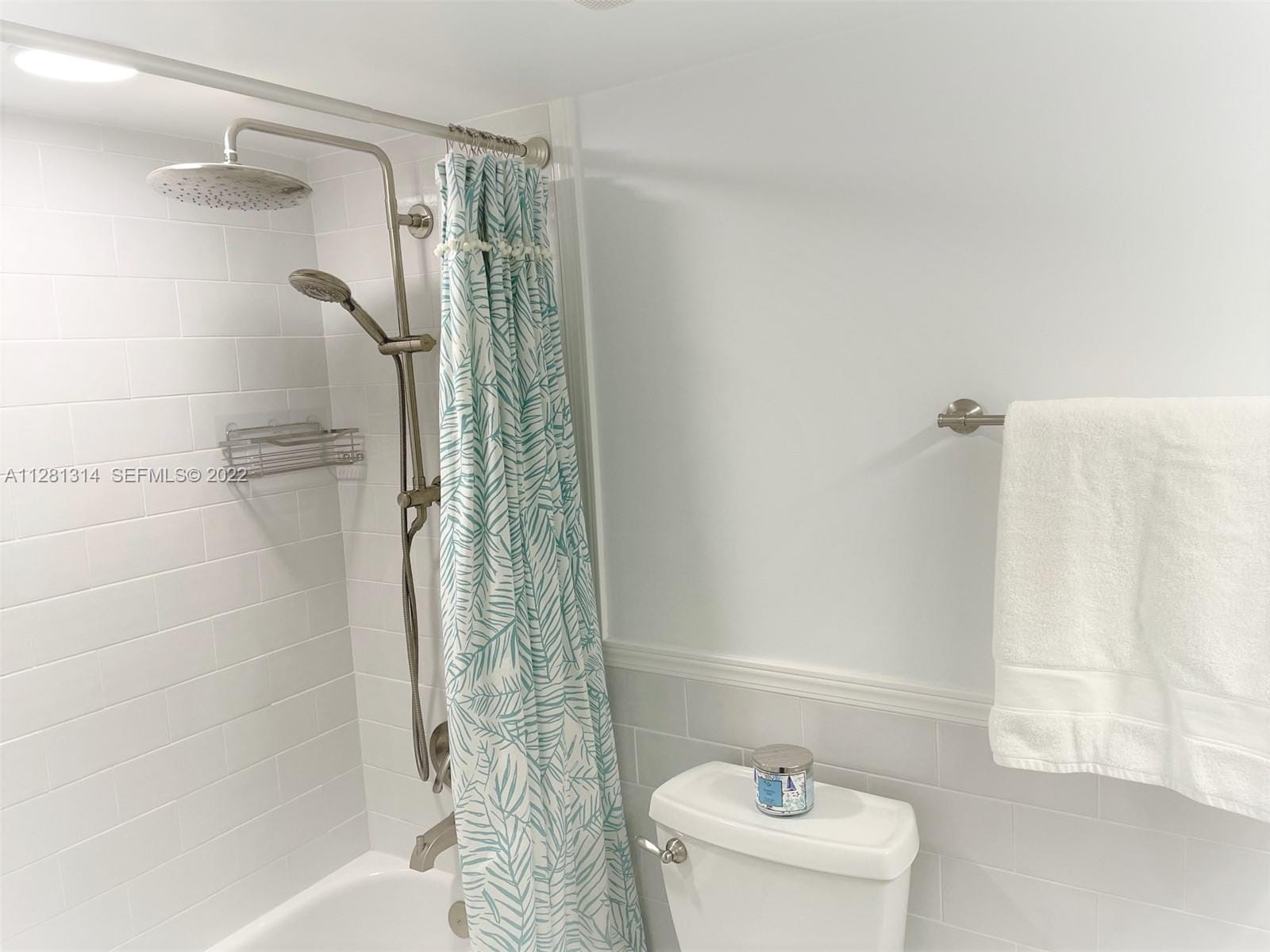 5161 Collins Avenue 404 — photo 12