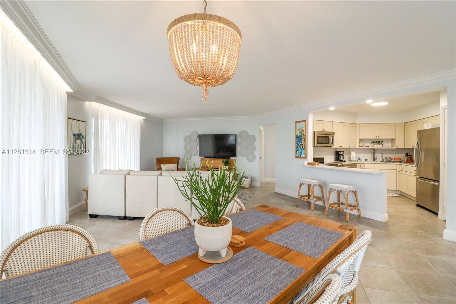 5161 Collins Avenue 404 — photo 5