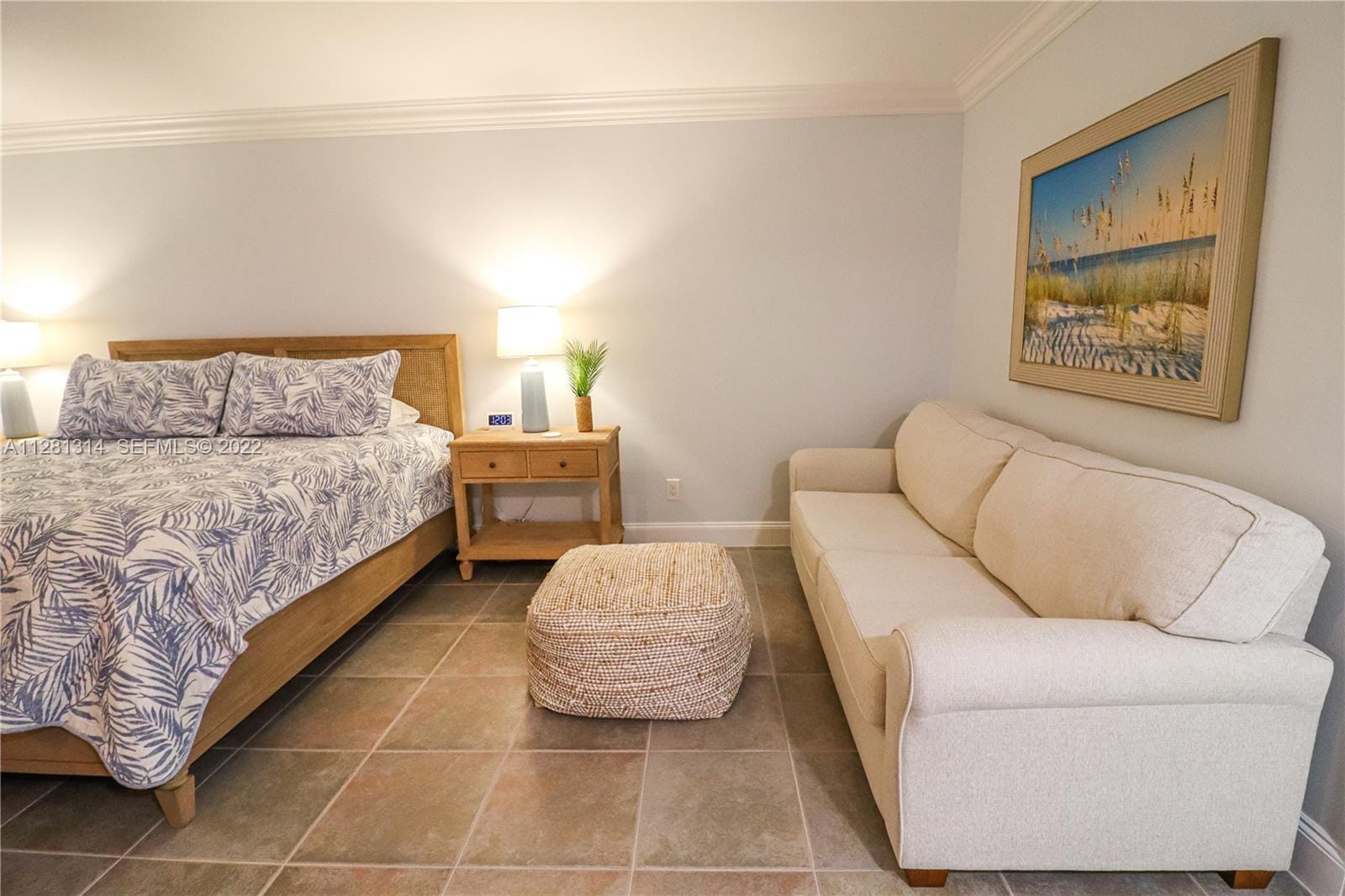 5161 Collins Avenue 404 — photo 8