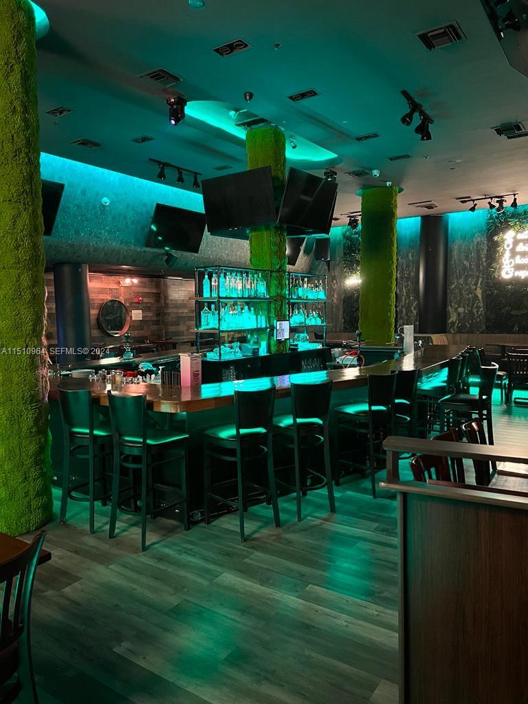940 Lincoln Road $$$, Miami Beach, FL 33169, Miami Beach