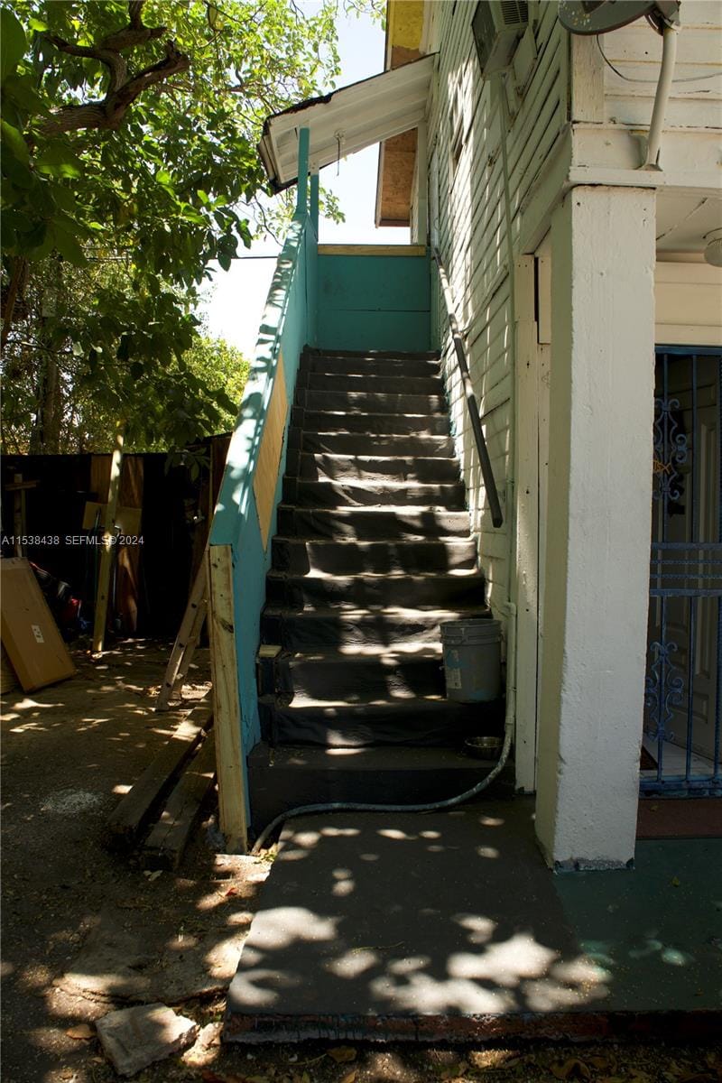 1021 NW 4th Street, Miami, FL 33128 photo 8