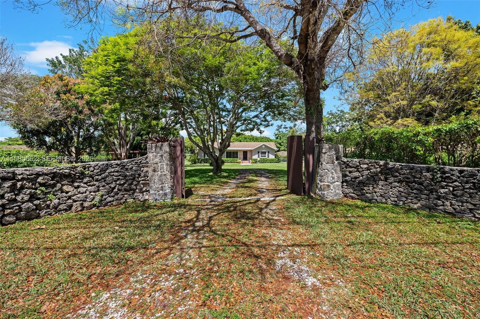 8205 SW 136th Street, Pinecrest, FL 33156 photo 3
