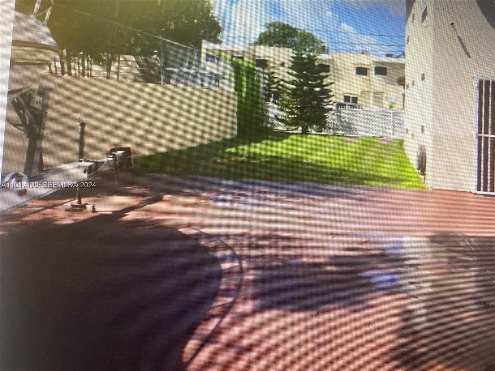160 NW 27th Street, Miami, FL 33127 photo 3