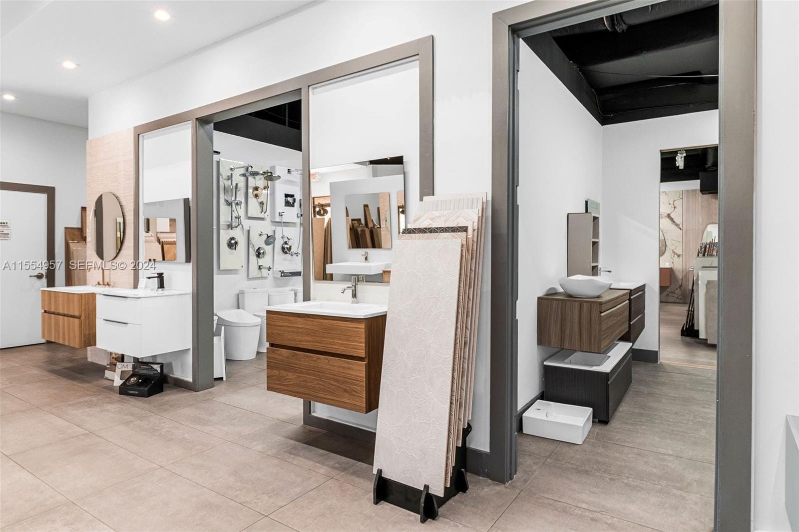 Bath Vanities/accessories And Flooring, Doral, FL 33122 photo 13