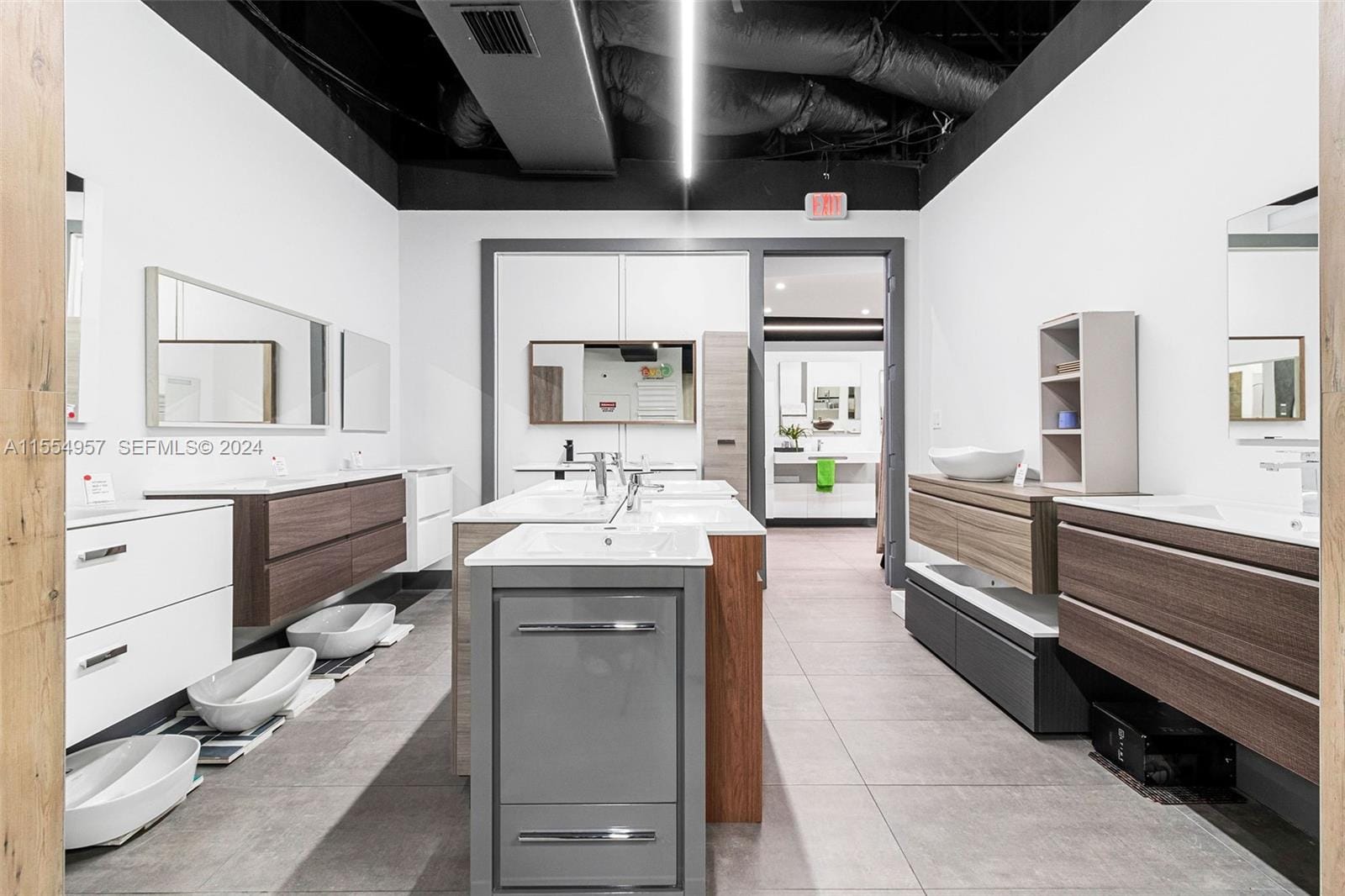 Bath Vanities/accessories And Flooring, Doral, FL 33122 photo 16