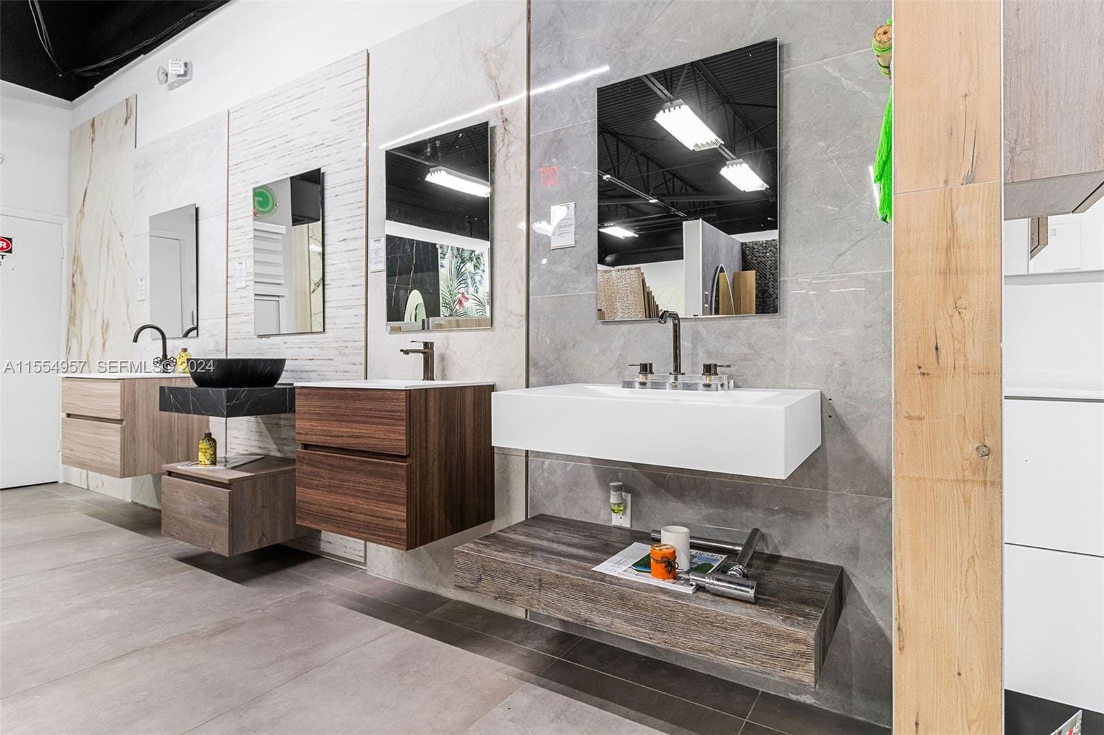Bath Vanities/accessories And Flooring, Doral, FL 33122 photo 17