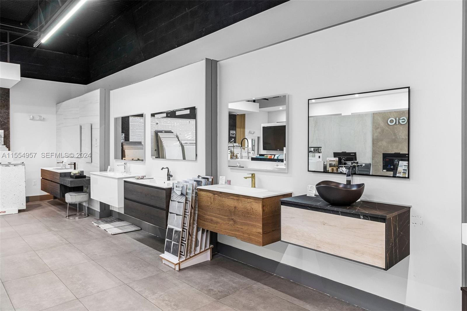 Bath Vanities/accessories And Flooring — photo 5