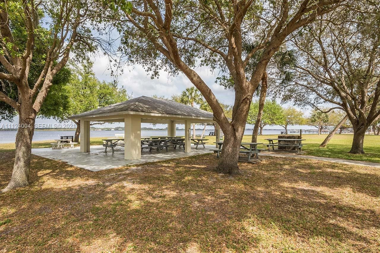 12379 Altamira Avenue — photo 4