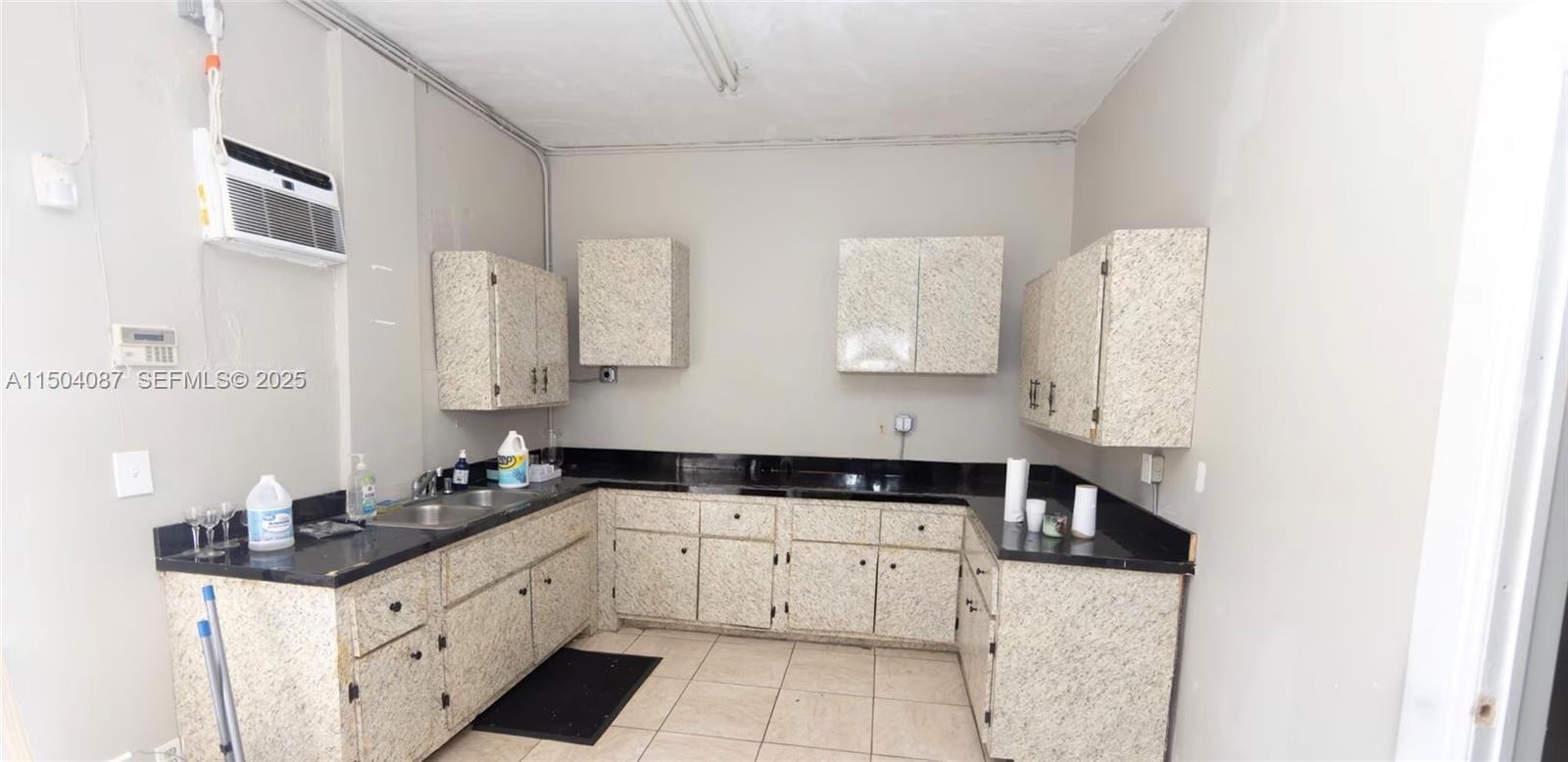 3045 W Broward Boulevard — photo 10