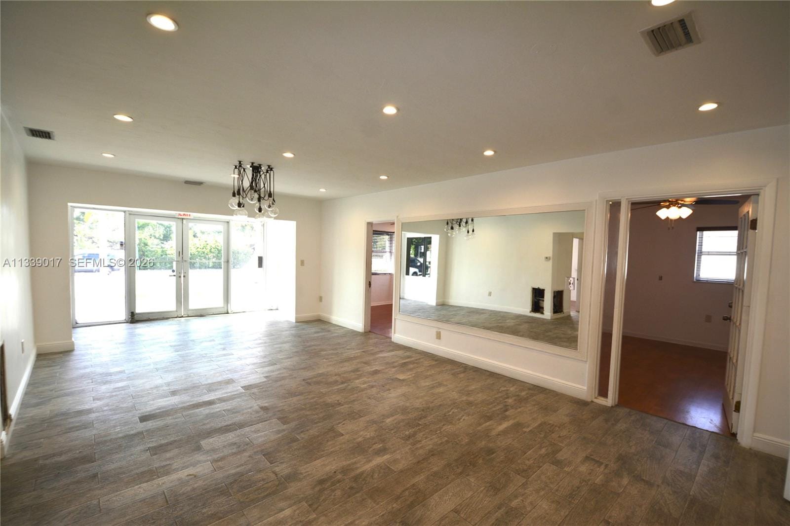 16921 NE 6th Avenue — photo 5
