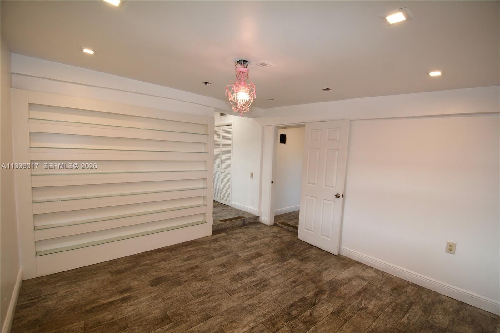 16921 NE 6th Avenue — photo 9