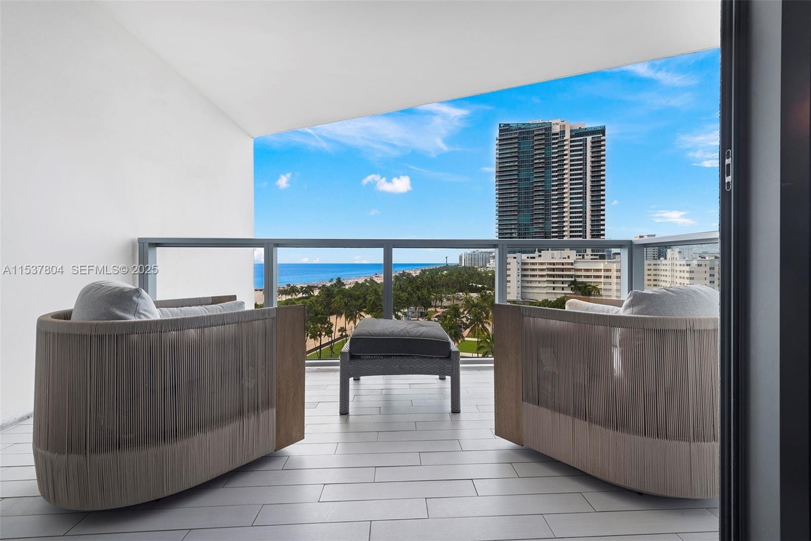 2201 Collins Avenue 814 — photo 12