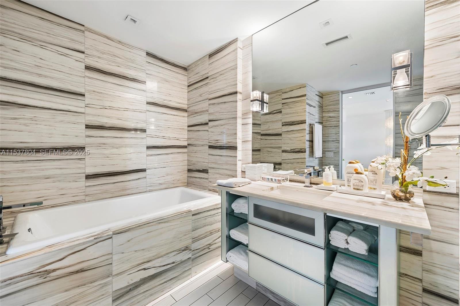 2201 Collins Avenue 814, Miami Beach, FL 33139 photo 16