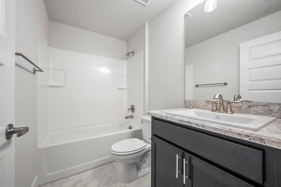 8777 Waterstone Boulevard, Fort Pierce, FL 34951 photo 14