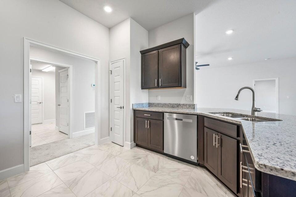8777 Waterstone Boulevard — photo 8