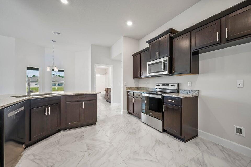 8777 Waterstone Boulevard — photo 10