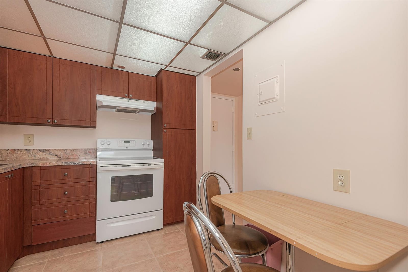 1000 Saint Charles Place 220, Pembroke Pines, FL 33026 photo 15