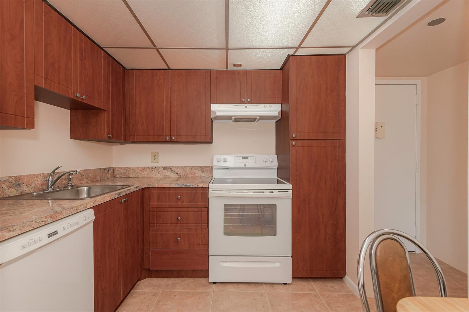1000 Saint Charles Place 220, Pembroke Pines, FL 33026 photo 16