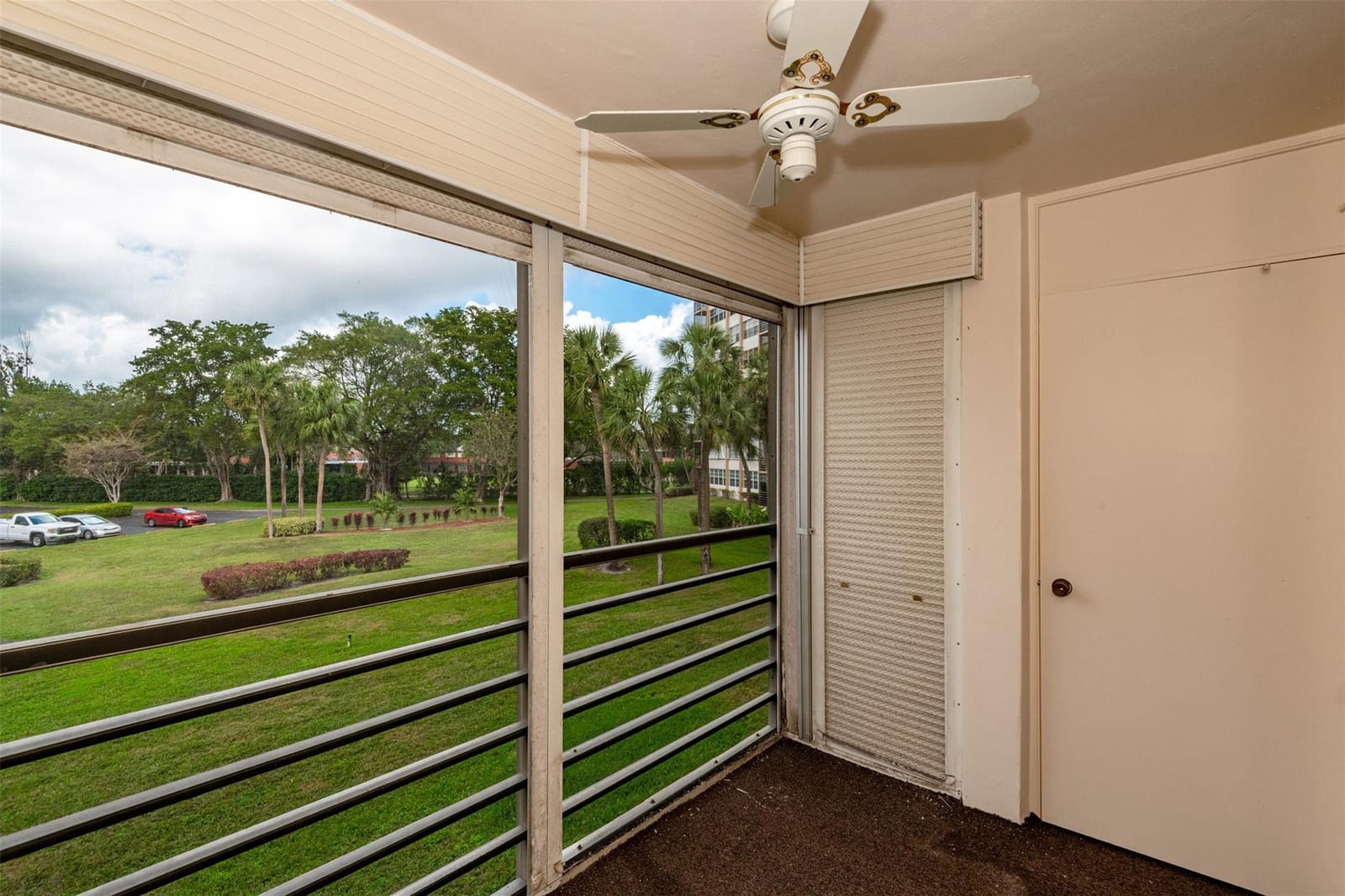 1000 Saint Charles Place 220, Pembroke Pines, FL 33026 photo 26