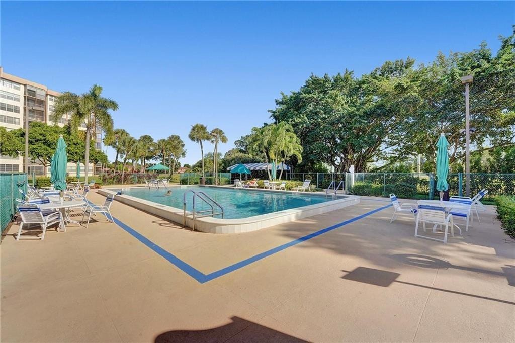 1000 Saint Charles Place 220, Pembroke Pines, FL 33026 photo 28