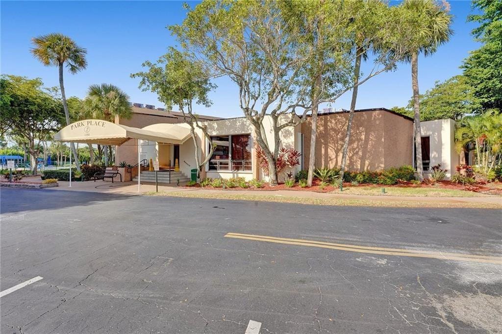 1000 Saint Charles Place 220, Pembroke Pines, FL 33026 photo 30