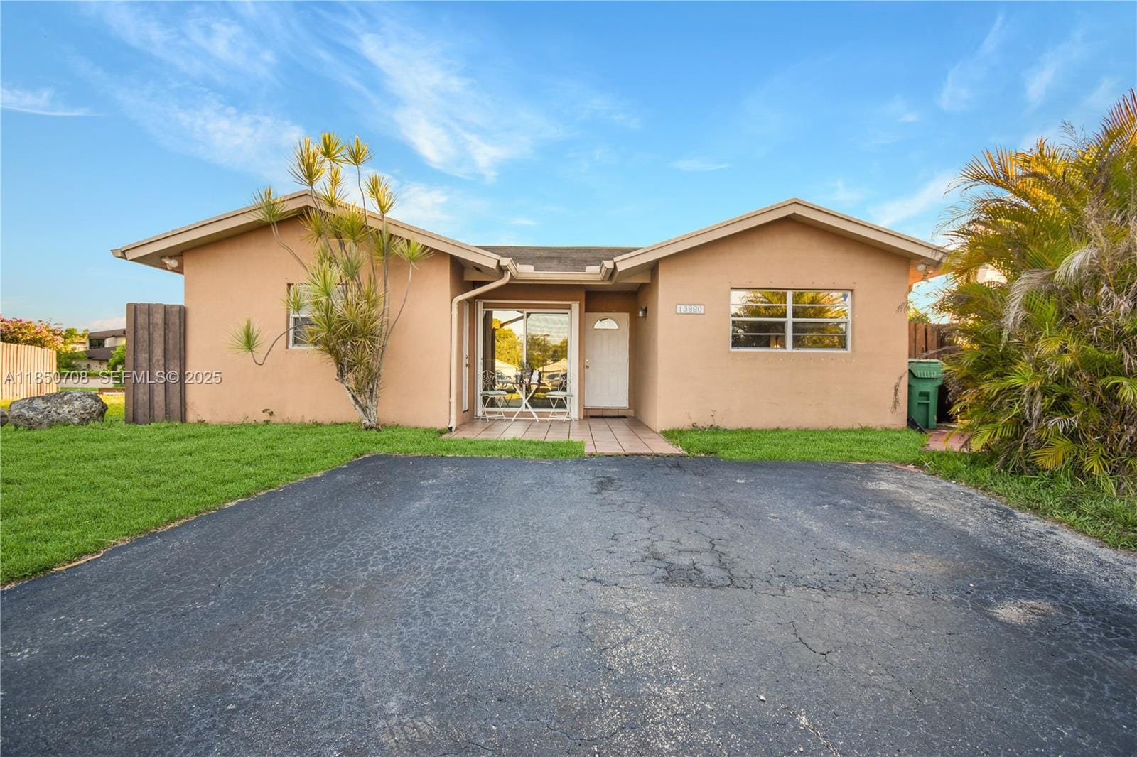 13880 SW 44th Terrace, Miami, FL 33175